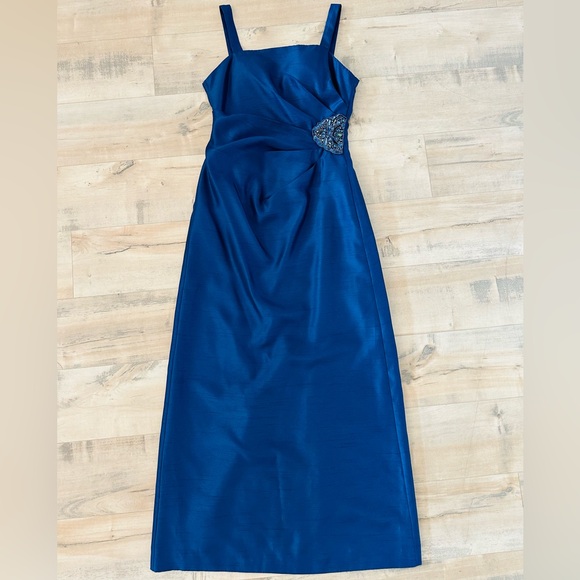 Jessica Howard Dresses & Skirts - Jessica Howard 2 Pcs Navy  Blue Taffeta rhinestones Long Sleeve Long Dress Siz 4